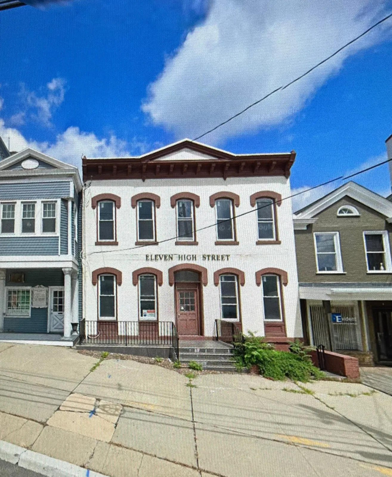 3 story building - foto 1