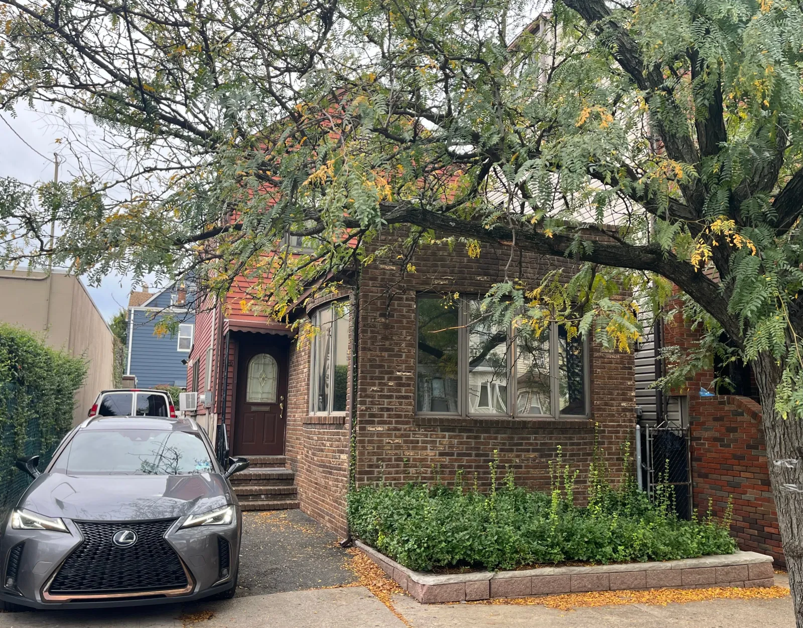 1 single family for rent with parking - photo 1